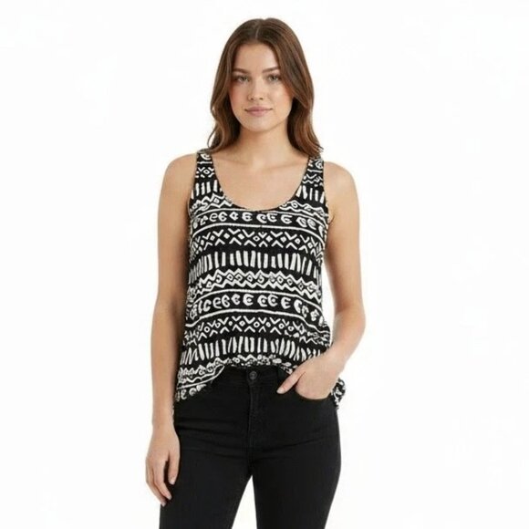 Aritzia Wilfred Black White Geometric Abstract Sleeveless Tank Top Womens XS - Picture 1 of 13